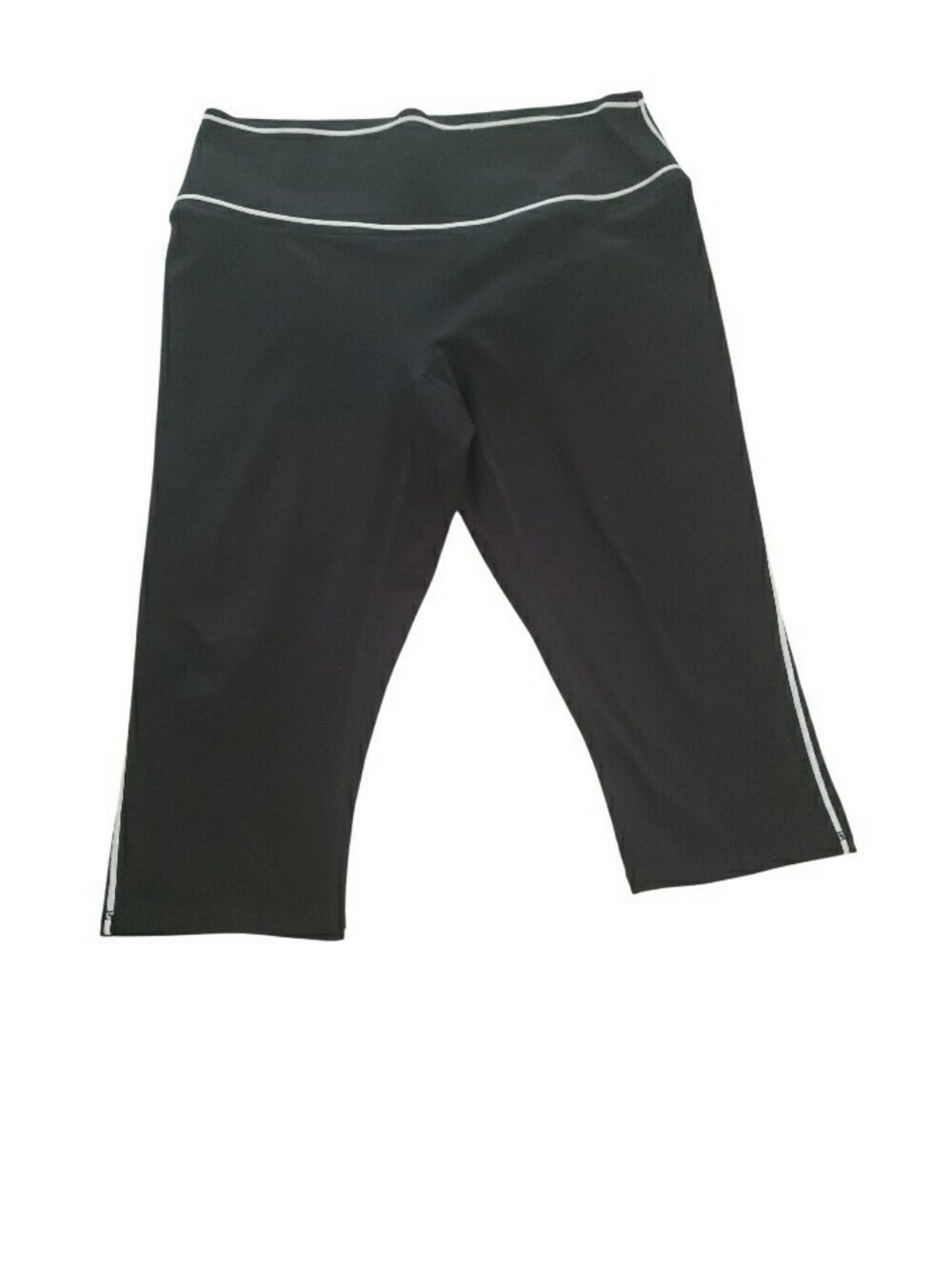 Fabletics Capris- M - Picture 2 of 5